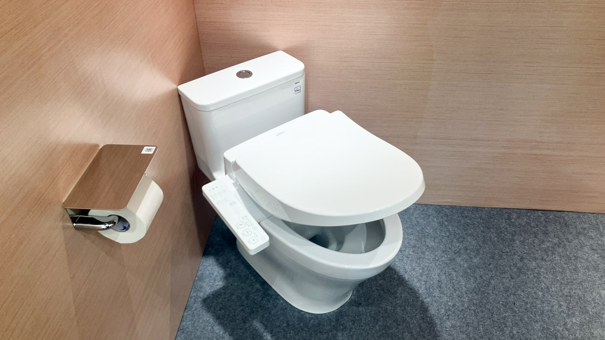 Nắp bồn cầu thông minh TOTO TCF23661GAA (W26) Washlet S1