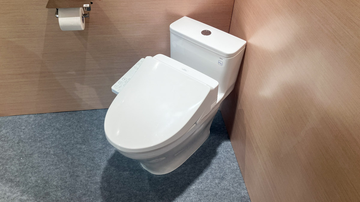 Nắp bồn cầu thông minh TOTO TCF23661GAA (W26) Washlet S1