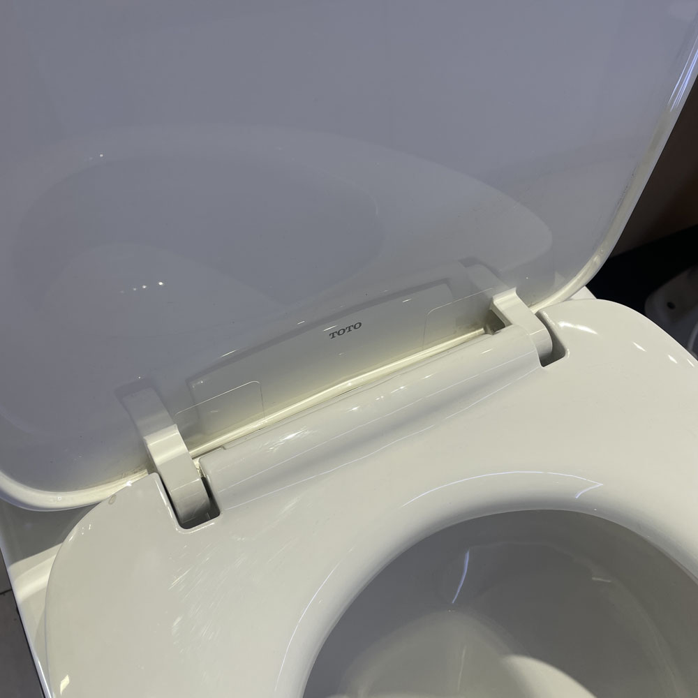 Nắp bồn cầu đóng êm TOTO TC395VS (T10)