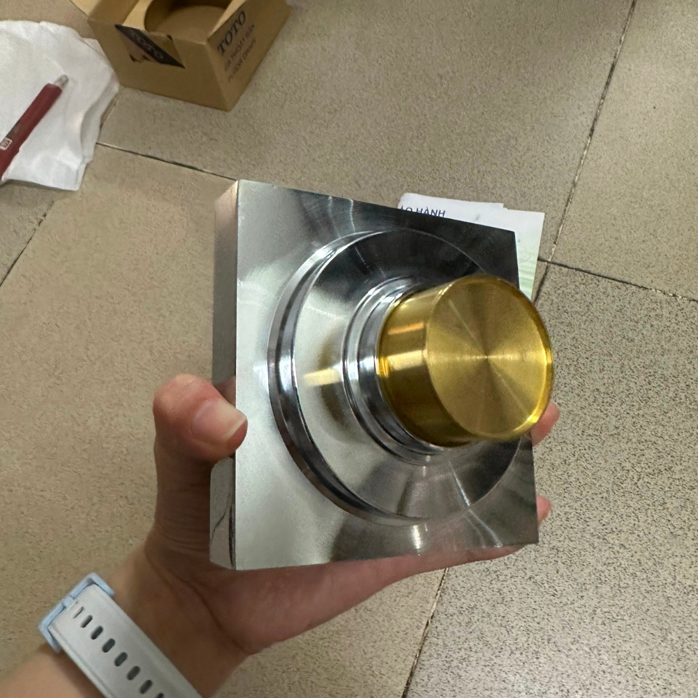 Ga thoát sàn TOTO TVBA413 10x10cm