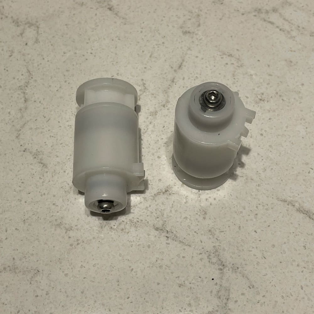 Cục hơi nắp bồn cầu TC385VS bên phải TOTO HCV-HA10