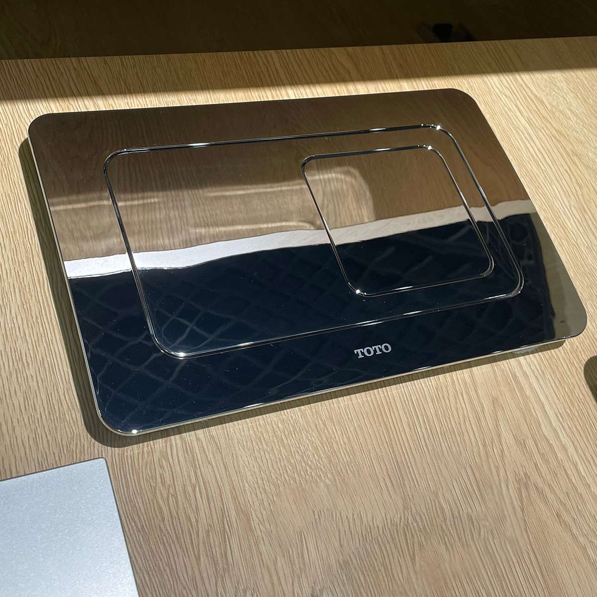 Mặt nạ xả nhấn TOTO HMB003CPR-2