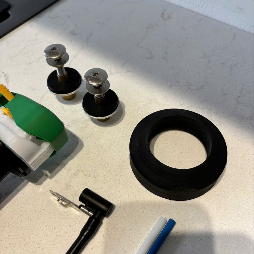 Bộ xả bồn cầu TOTO HTSV818S (CS818D, CS819DR, CS945DN)