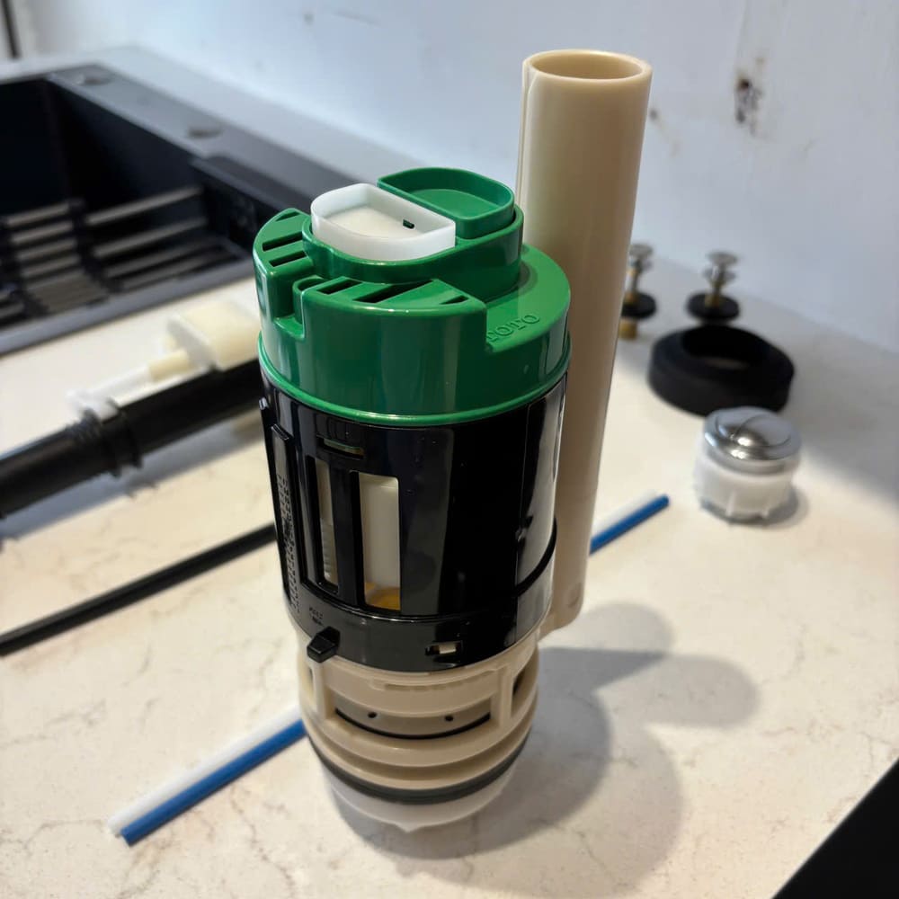 Bộ xả bồn cầu TOTO HTSV818S (CS818D, CS819DR, CS945DN)