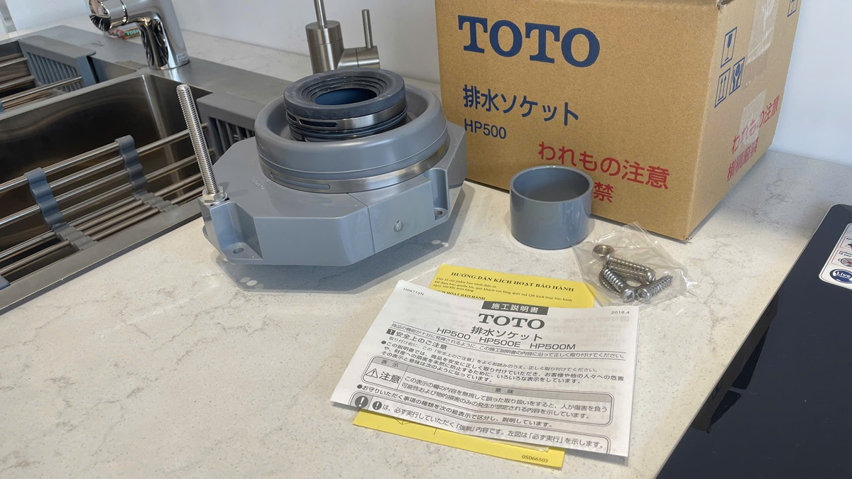 Bích gắn tường cho bồn tiểu nam TOTO HHP500