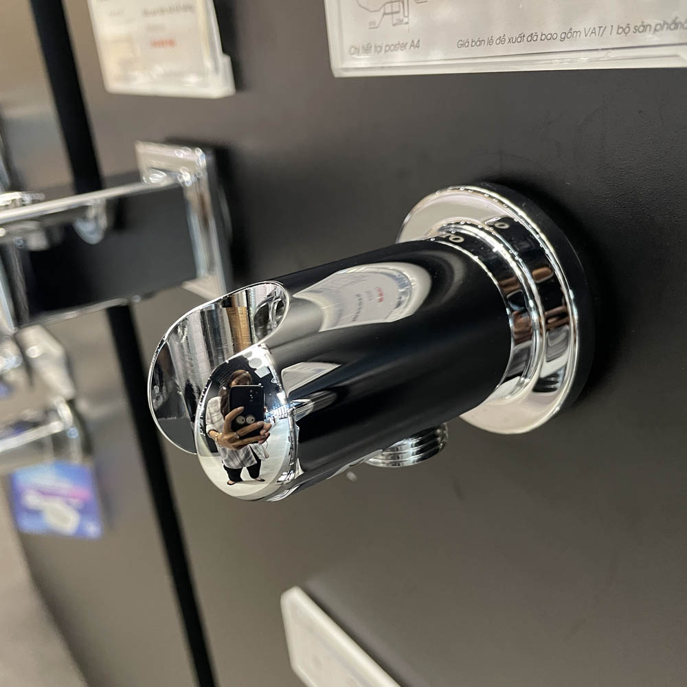 Gác sen kèm cút nối tường TOTO TBW07021A dòng G dáng tròn