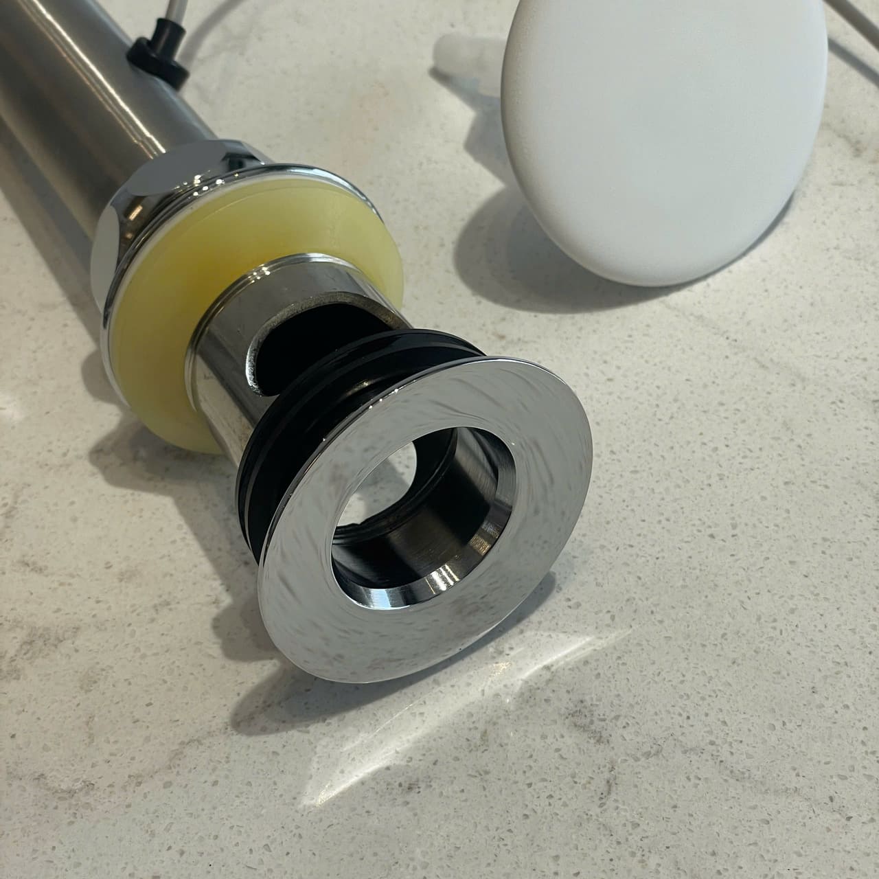 Chậu lavabo đặt bàn TOTO LT4715G19#XW (LT4715G19XW) trắng bóng vành mỏng Linear Ceram