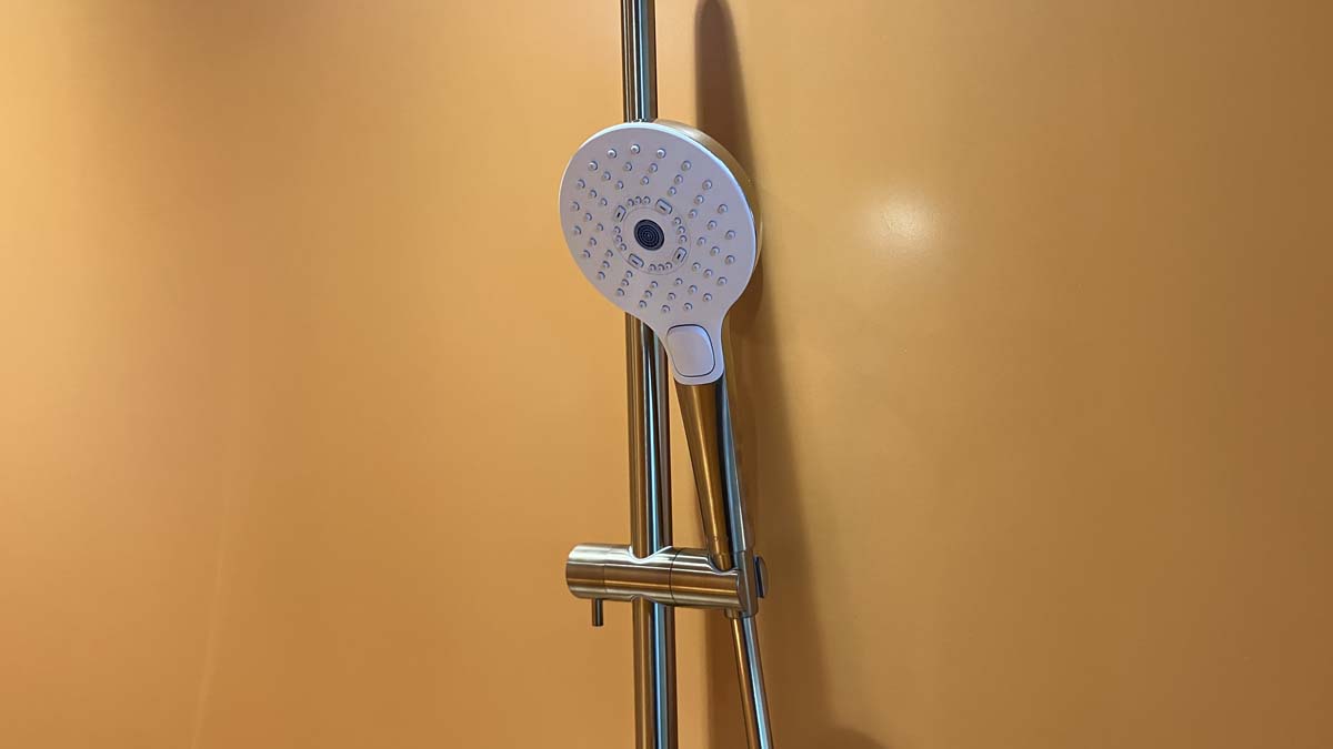 Tay sen tắm 3 chế độ TOTO TBW01010A