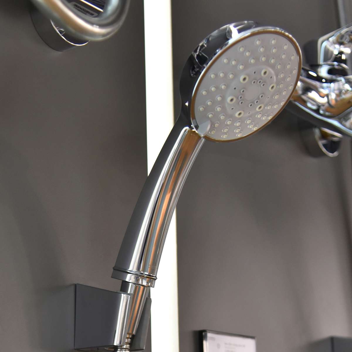 Tay sen tắm TOTO TBW03002B (5 chế độ)