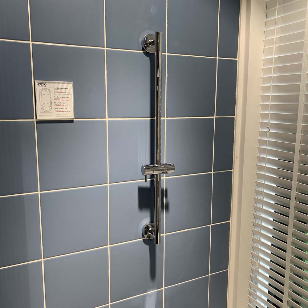 Thanh trượt sen tắm TOTO TBW01016B (659 mm)