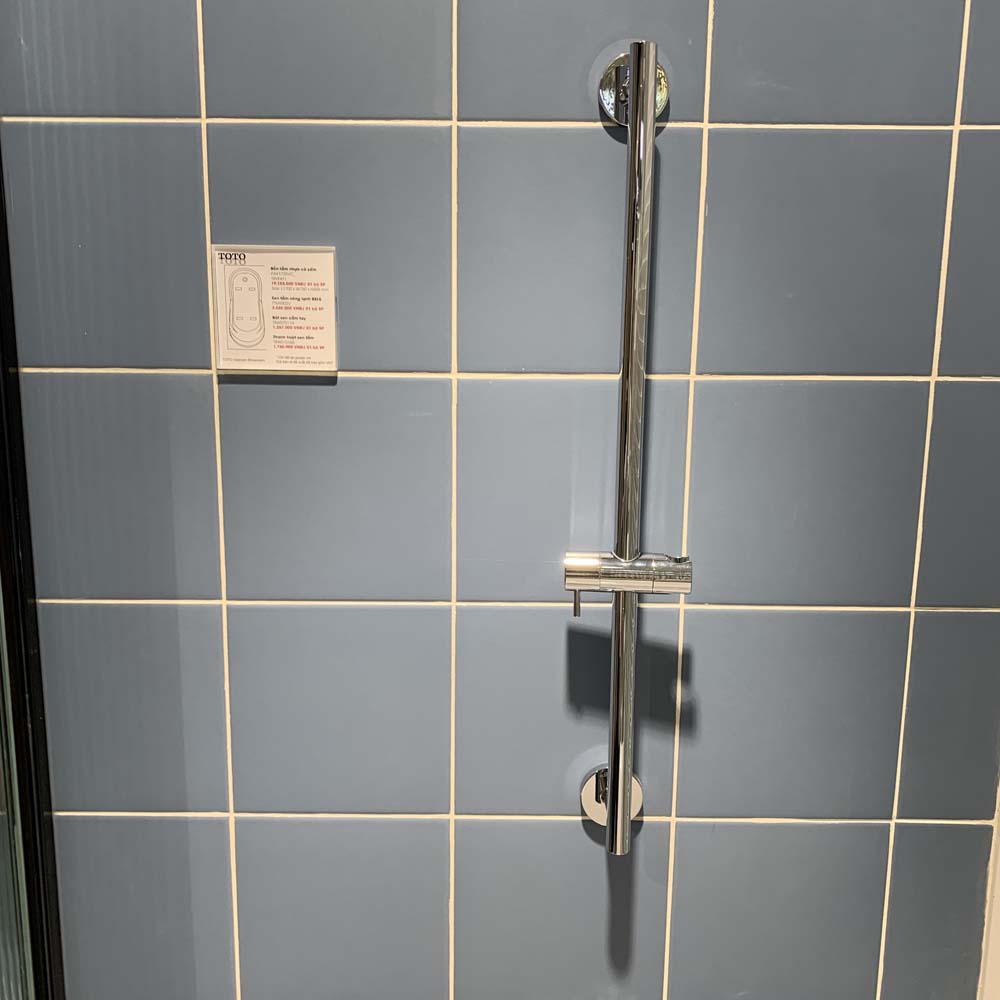 Thanh trượt sen tắm TOTO TBW01016B (659 mm)