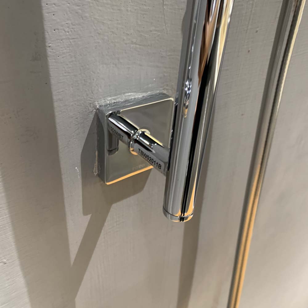 Thanh trượt sen tắm TOTO TBW02011B (959 mm)