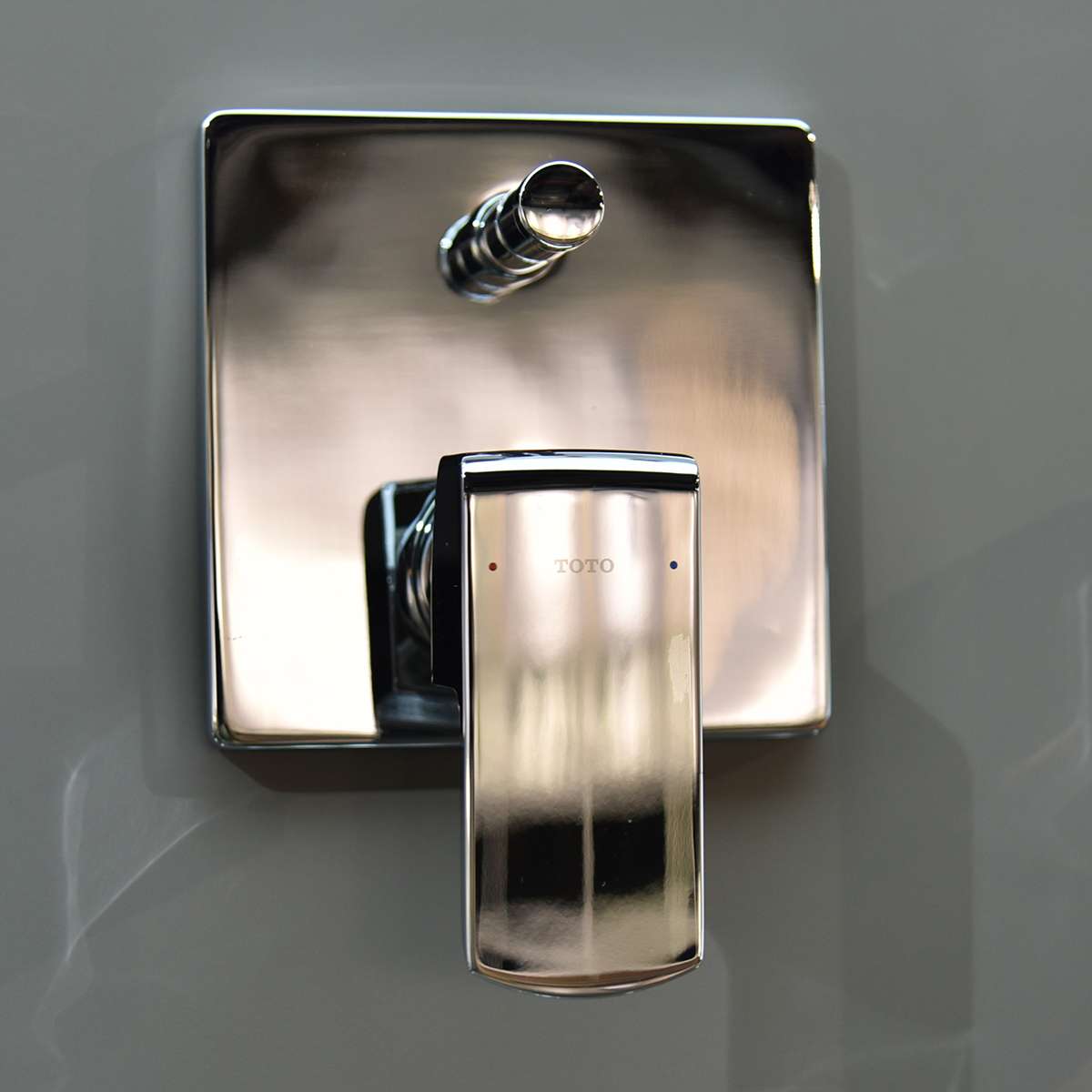 Van gật gù điều chỉnh nóng lạnh kèm nút chuyển hướng và phụ kiện âm tường TOTO TBG02304BA TBN01001B