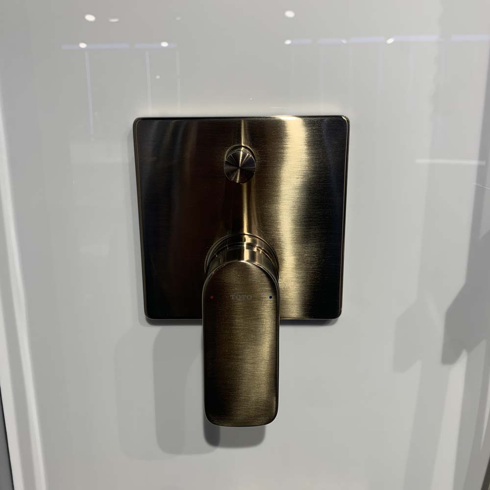 Van gật gù điều chỉnh nóng lạnh kèm nút chuyển hướng TOTO TBG04304BA