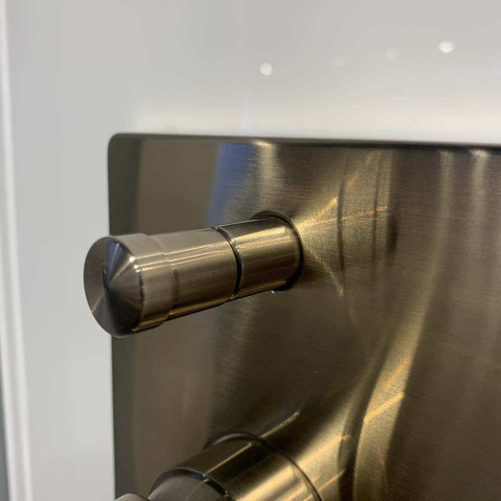 Van gật gù điều chỉnh nóng lạnh kèm nút chuyển hướng TOTO TBG04304BA