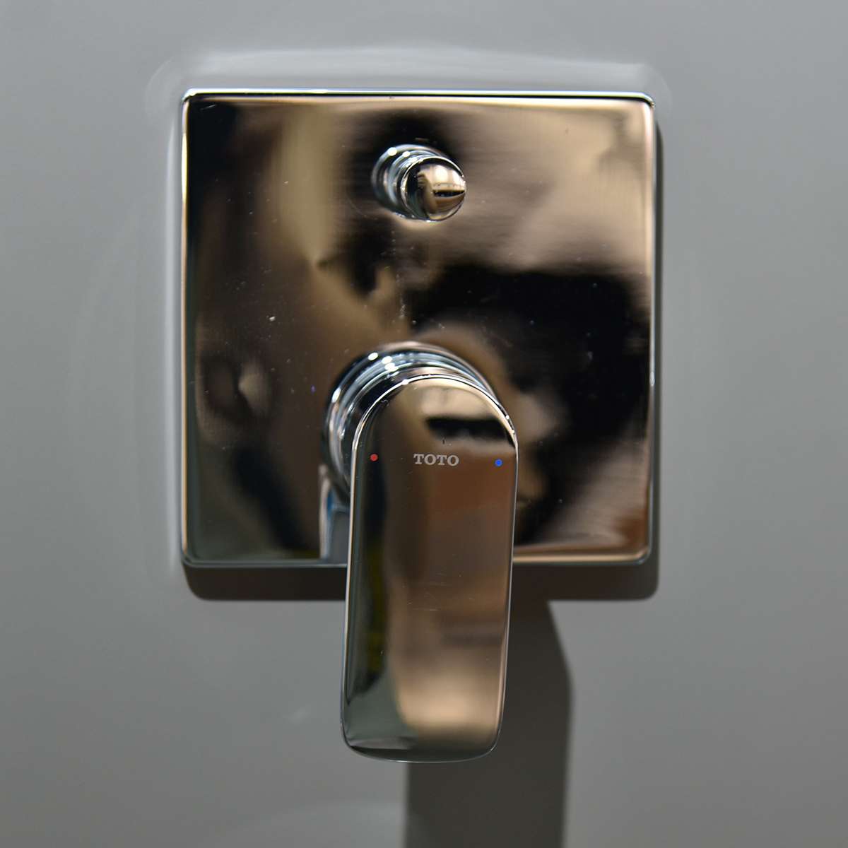 Van gật gù điều chỉnh nóng lạnh kèm nút chuyển hướng và phụ kiện âm tường TOTO TBG04304BA TBN01001B