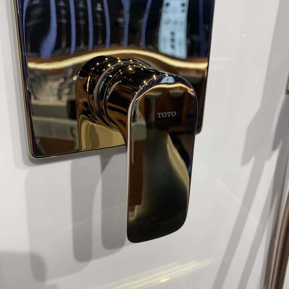 Van gật gù điều chỉnh nóng lạnh kèm nút chuyển hướng TOTO TBG04304BA