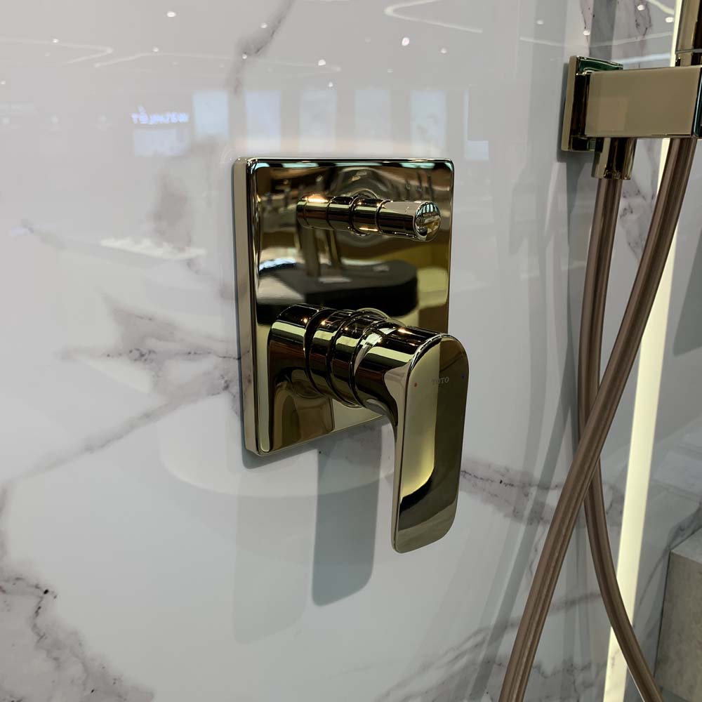 Van gật gù điều chỉnh nóng lạnh kèm nút chuyển hướng TOTO TBG04304BA