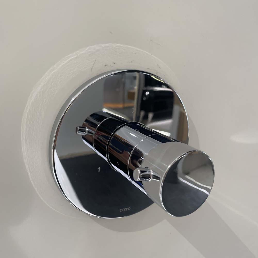 Van chuyển hướng 2 đường nước TOTO TBV01103B kèm phụ kiện âm tường TBN01102B