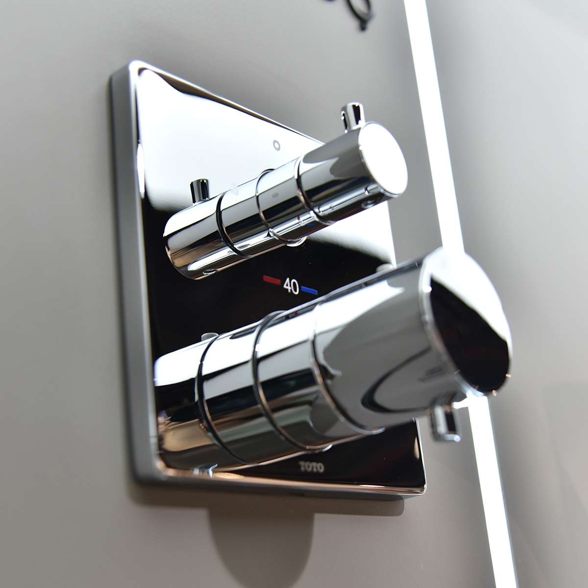 Van điều chỉnh nhiệt độ TOTO TBV02403B