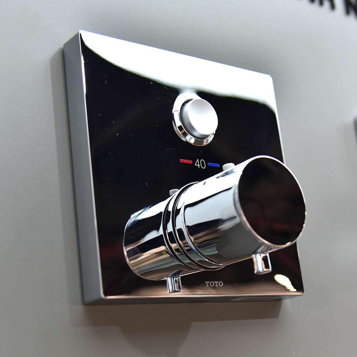 Van điều chỉnh nhiệt độ kèm van dừng TOTO TBV02405B