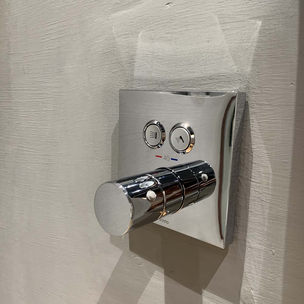 Van điều chỉnh nhiệt độ kèm van chuyển hướng (2 đn) TOTO TBV02406B kèm phụ kiện âm tường TBN01001B