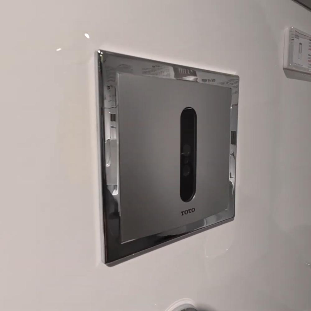 Van xả tiểu TOTO DUE126UPE VM2L051Z cảm ứng dùng điện kèm ống nối