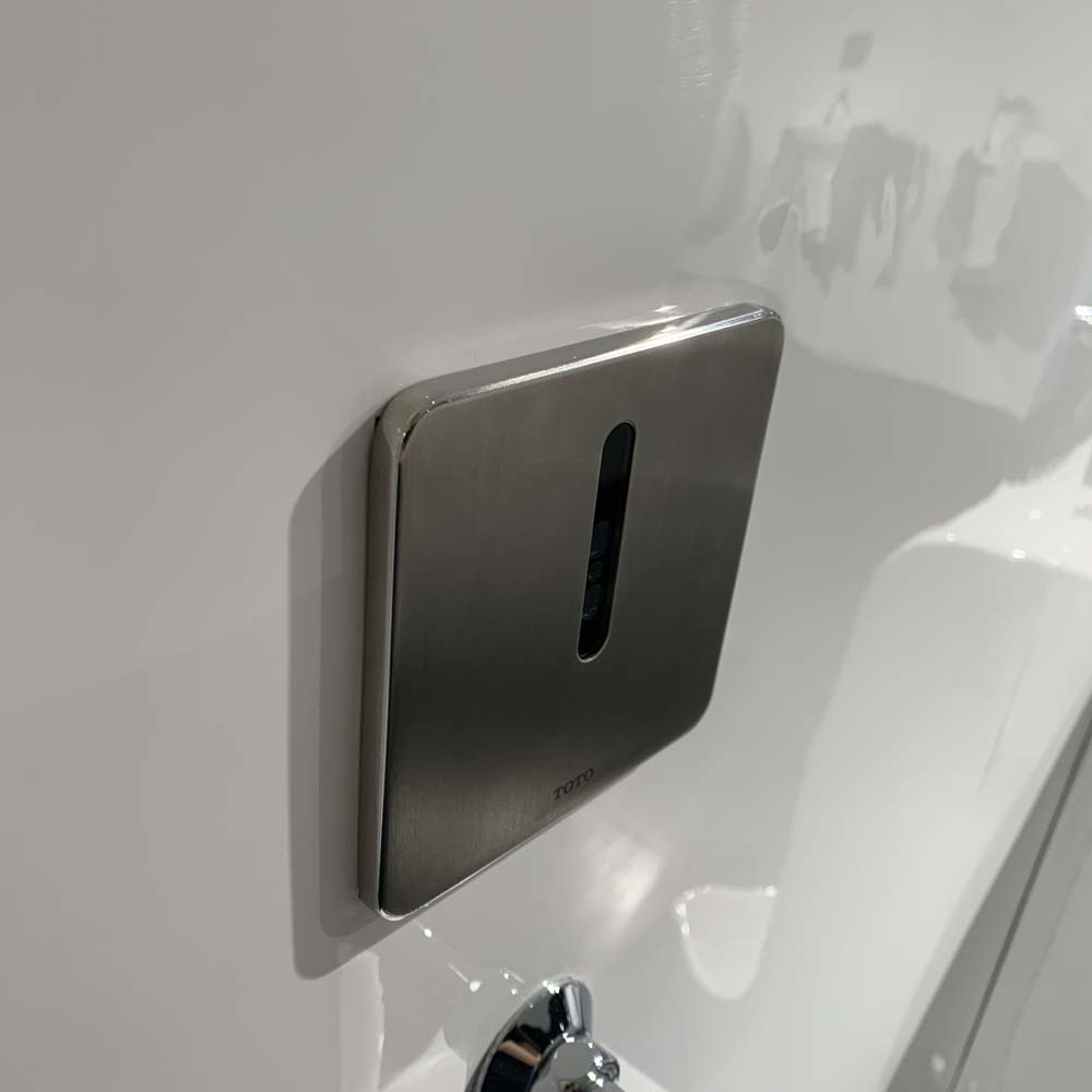 Van xả tiểu TOTO TTUE602AN cảm ứng dùng điện