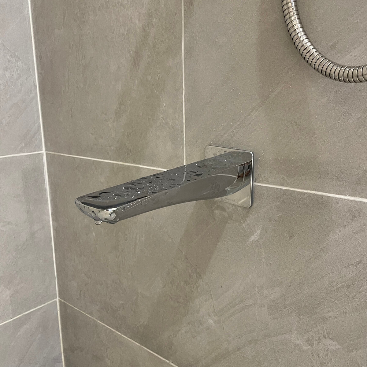 Vòi xả bồn âm tường GR TOTO TBG02001B