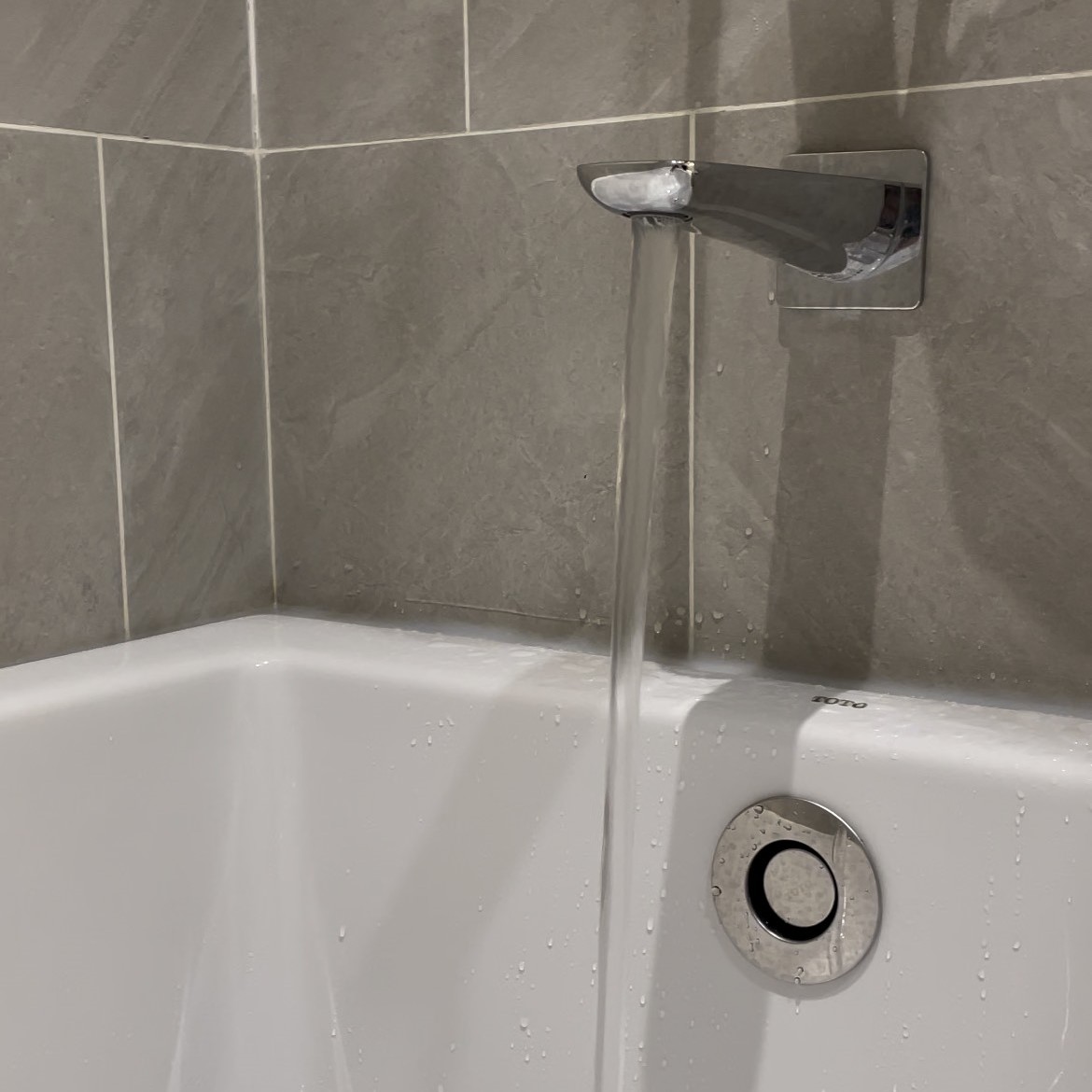 Vòi xả bồn âm tường GR TOTO TBG02001B