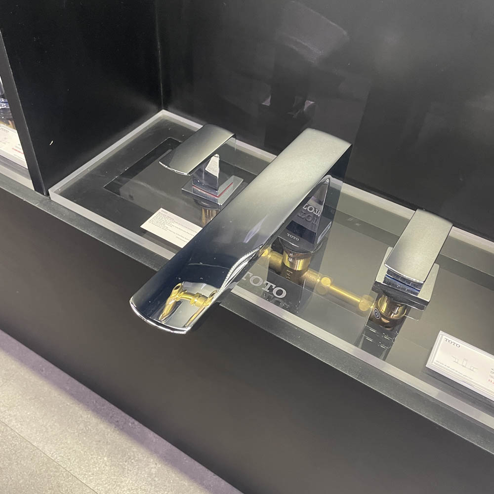 Vòi xả bồn tắm TOTO nóng lạnh TBG02201BA (TBG02201B)