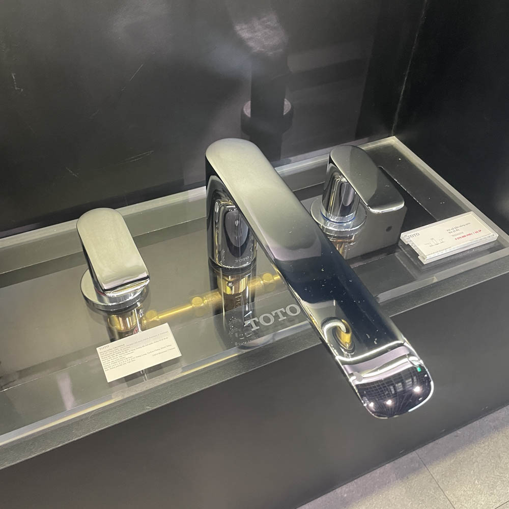 Vòi xả bồn tắm TOTO TBG04201BA nóng lạnh