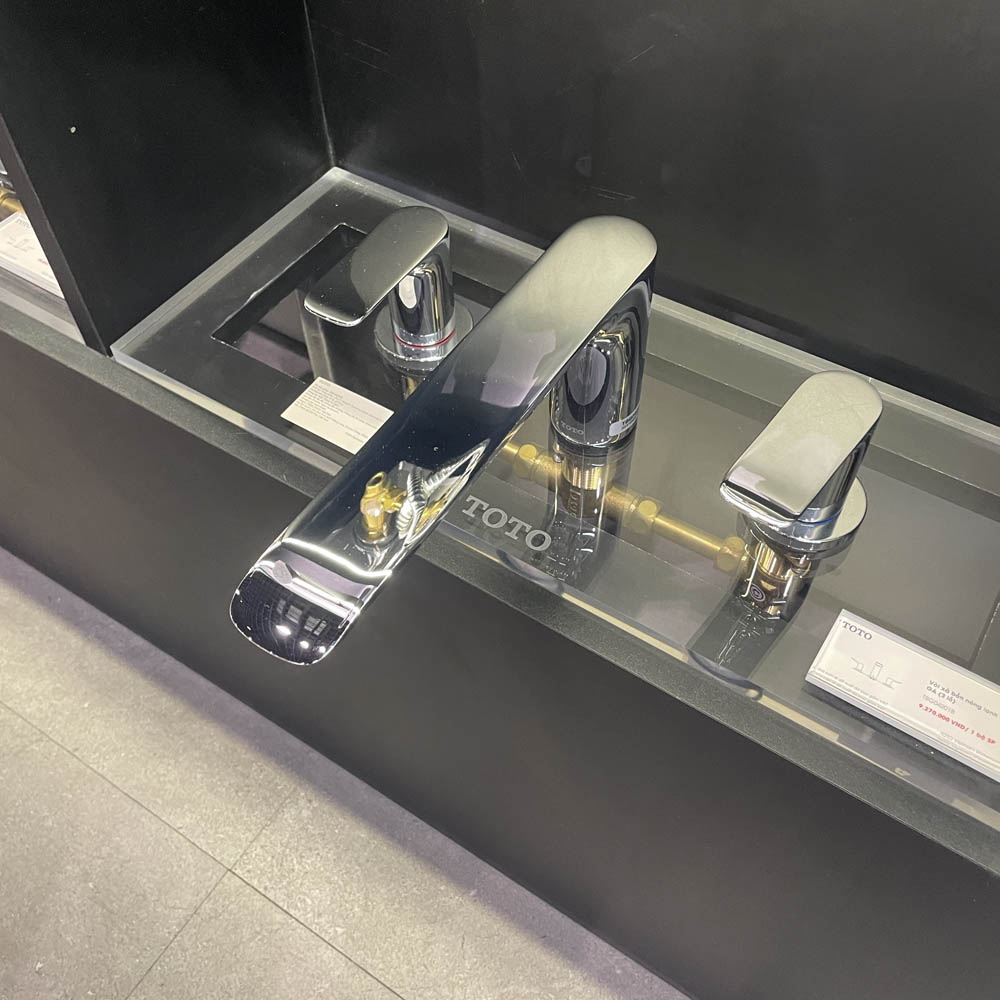 Vòi xả bồn tắm TOTO TBG04201BA nóng lạnh