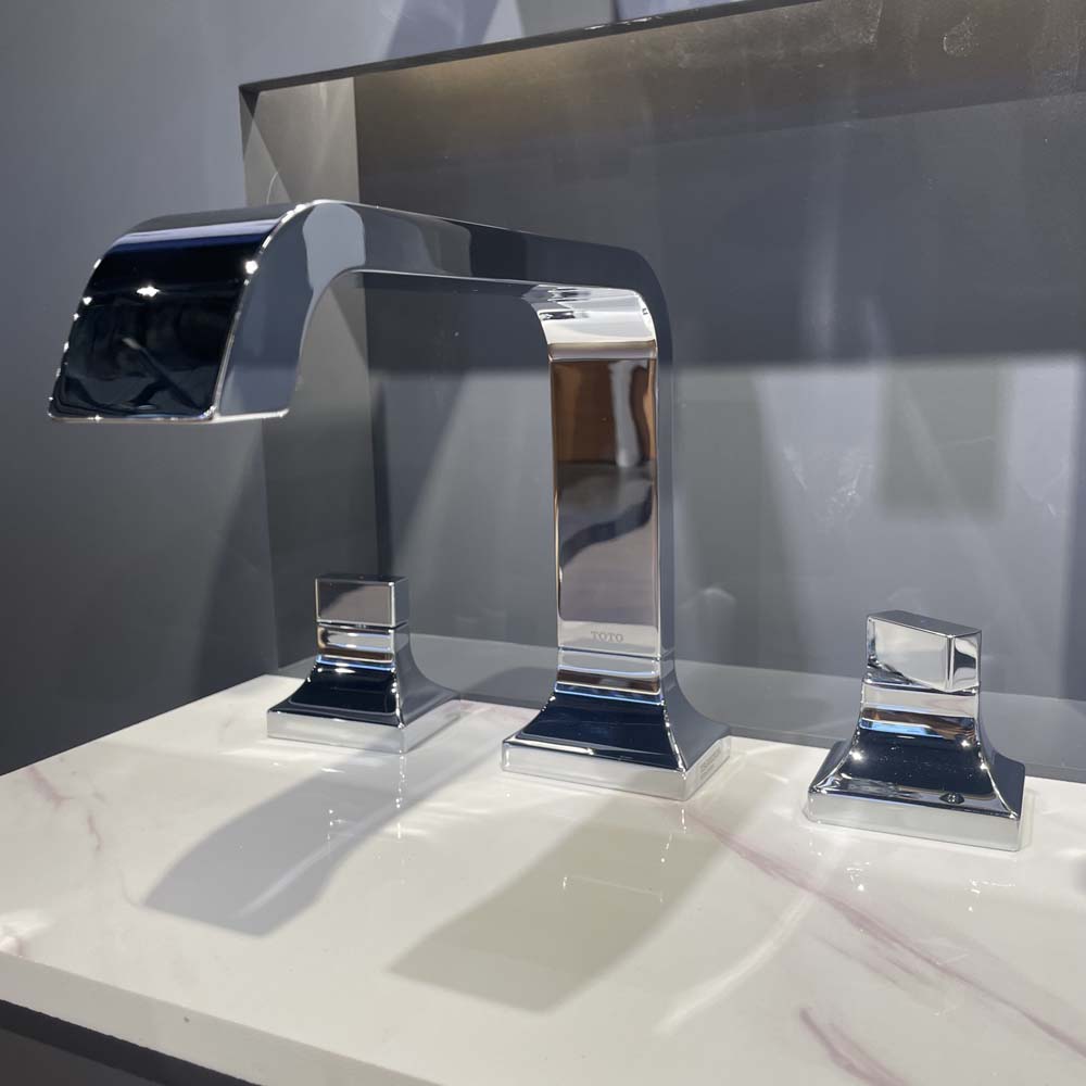 Vòi xả bồn tắm TOTO TBG08201B nóng lạnh