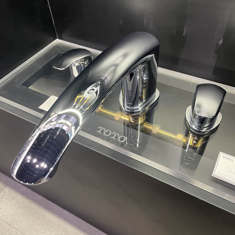 Vòi xả bồn tắm TOTO TBG09201B nóng lạnh