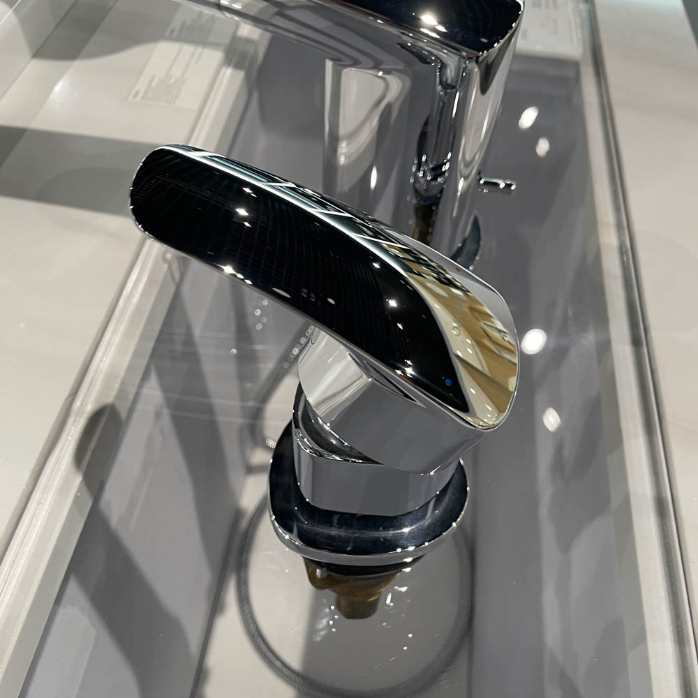 Vòi xả bồn tắm TOTO TBG09305AA nóng lạnh kèm tay sen