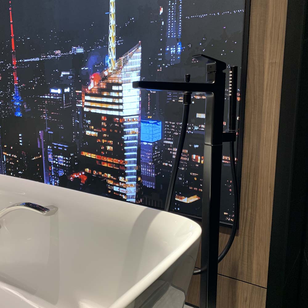 Vòi xả bồn tắm TOTO TBG10306AA đặt sàn nóng lạnh