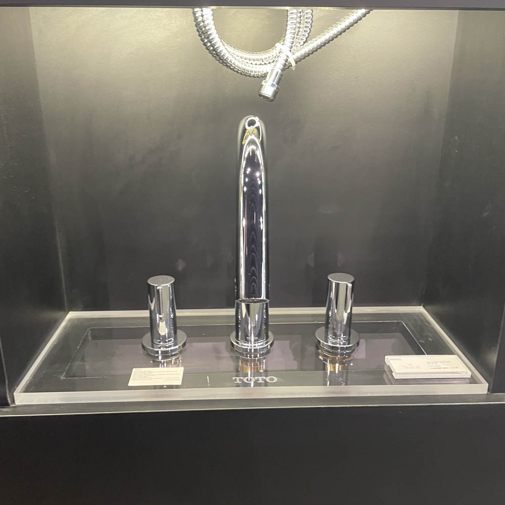 Vòi xả bồn tắm TOTO TBG11201B nóng lạnh