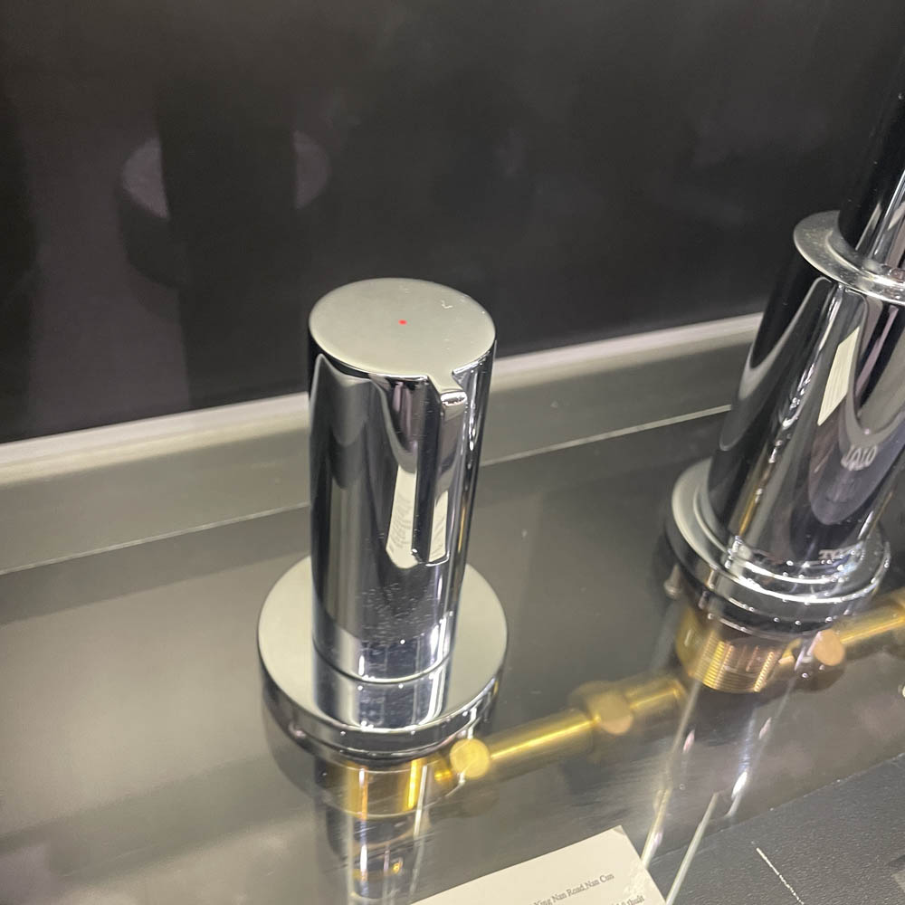 Vòi xả bồn tắm TOTO TBG11201B nóng lạnh