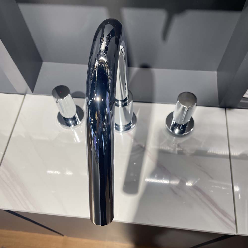 Vòi xả bồn tắm TOTO TBG11201B nóng lạnh