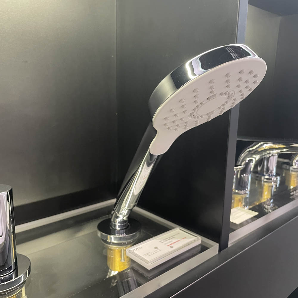 Vòi xả bồn tắm TOTO TBG11202A nóng lạnh kèm tay sen