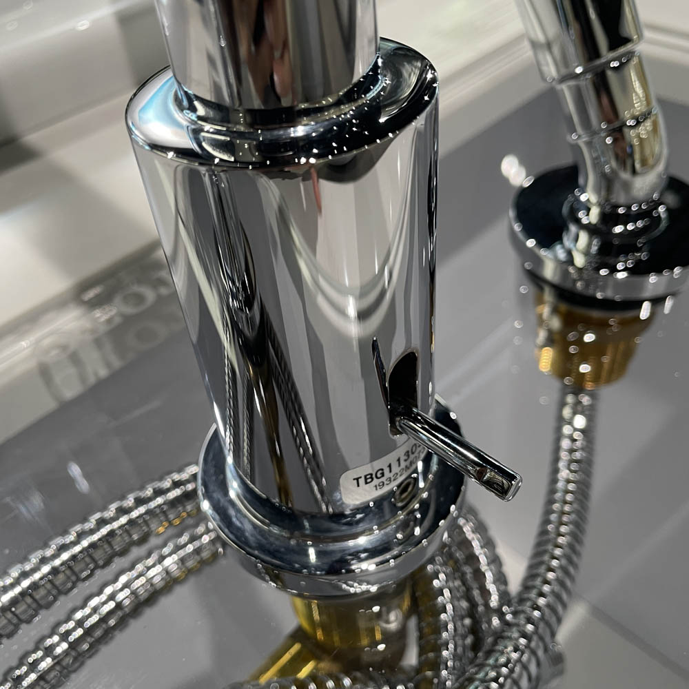 Vòi xả bồn tắm TOTO TBG11305AA nóng lạnh kèm tay sen