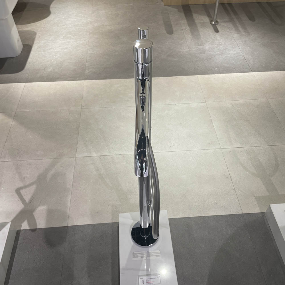 Vòi xả bồn tắm TOTO TBG11306AA đặt sàn nóng lạnh