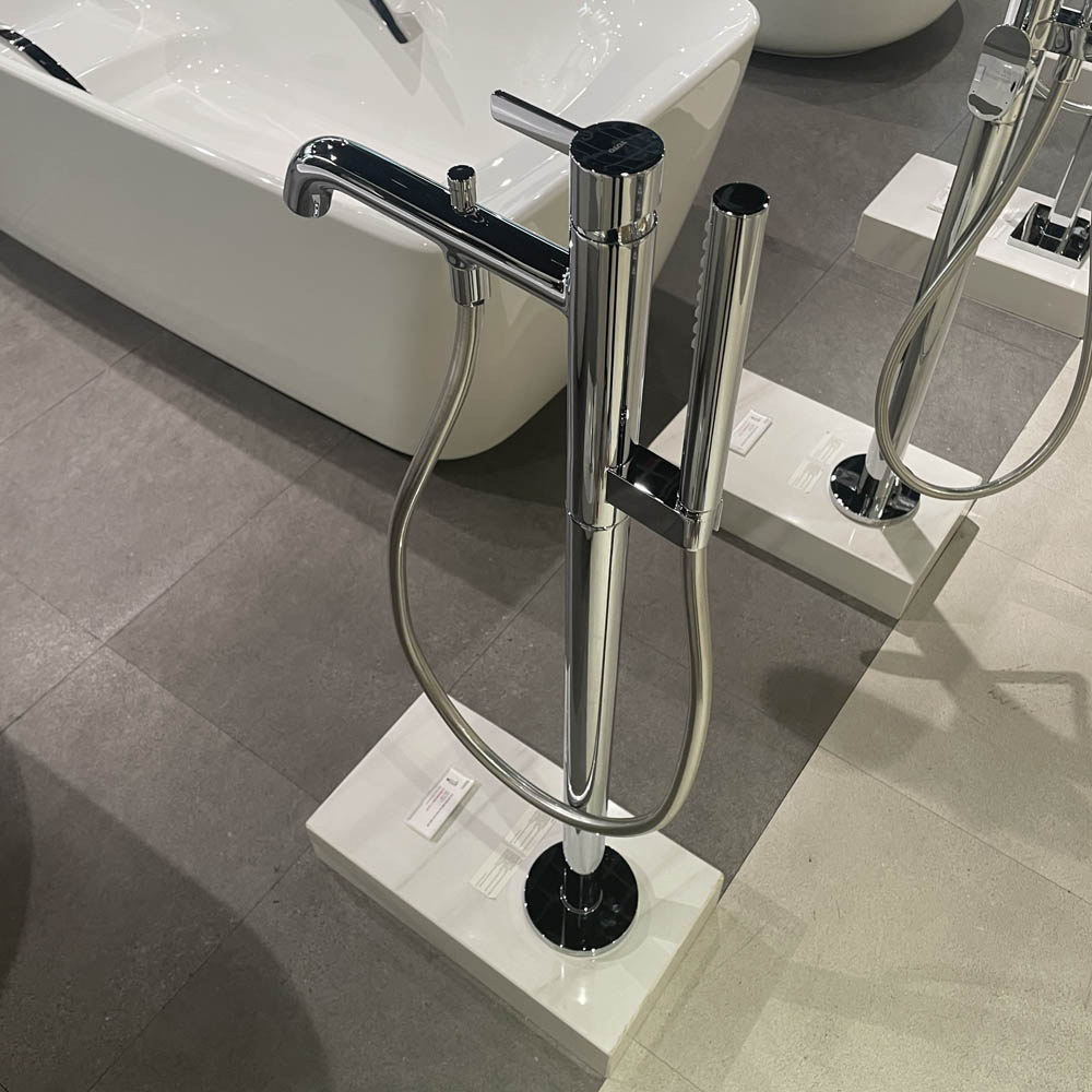 Vòi xả bồn tắm TOTO TBG11306AA đặt sàn nóng lạnh