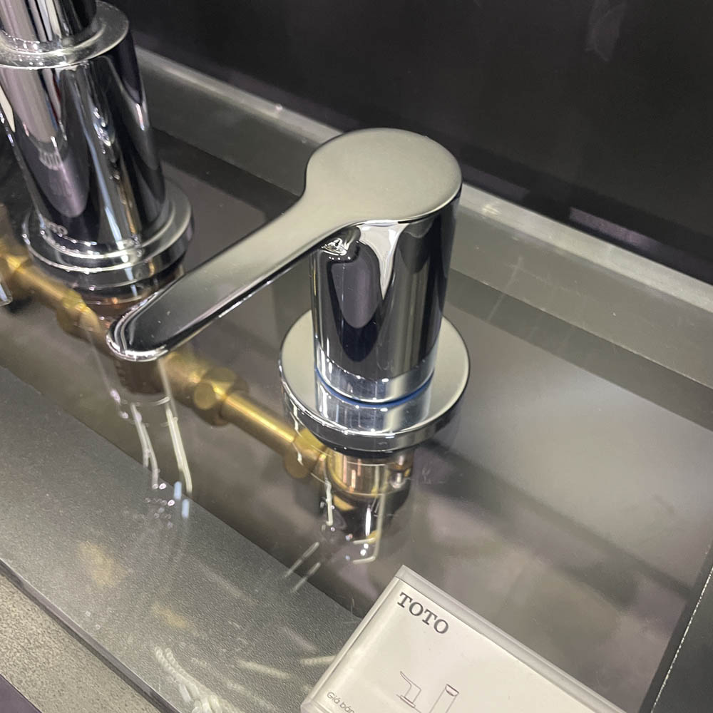 Vòi xả bồn tắm TOTO TBS01201BA nóng lạnh