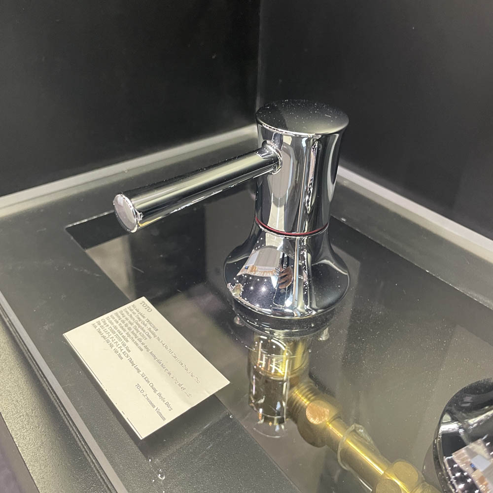 Vòi xả bồn tắm TOTO TBS02201BA nóng lạnh