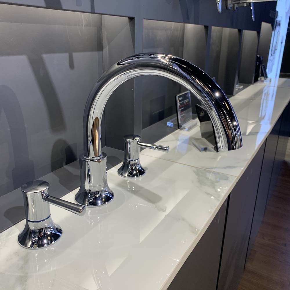 Vòi xả bồn tắm TOTO TBS02201BA nóng lạnh