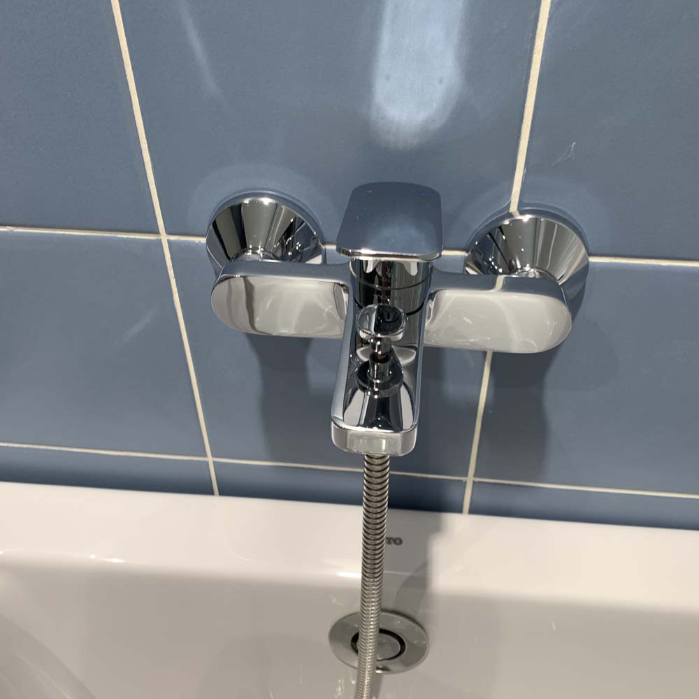 Củ sen tắm nóng lạnh Rei-S TOTO TTMR302V