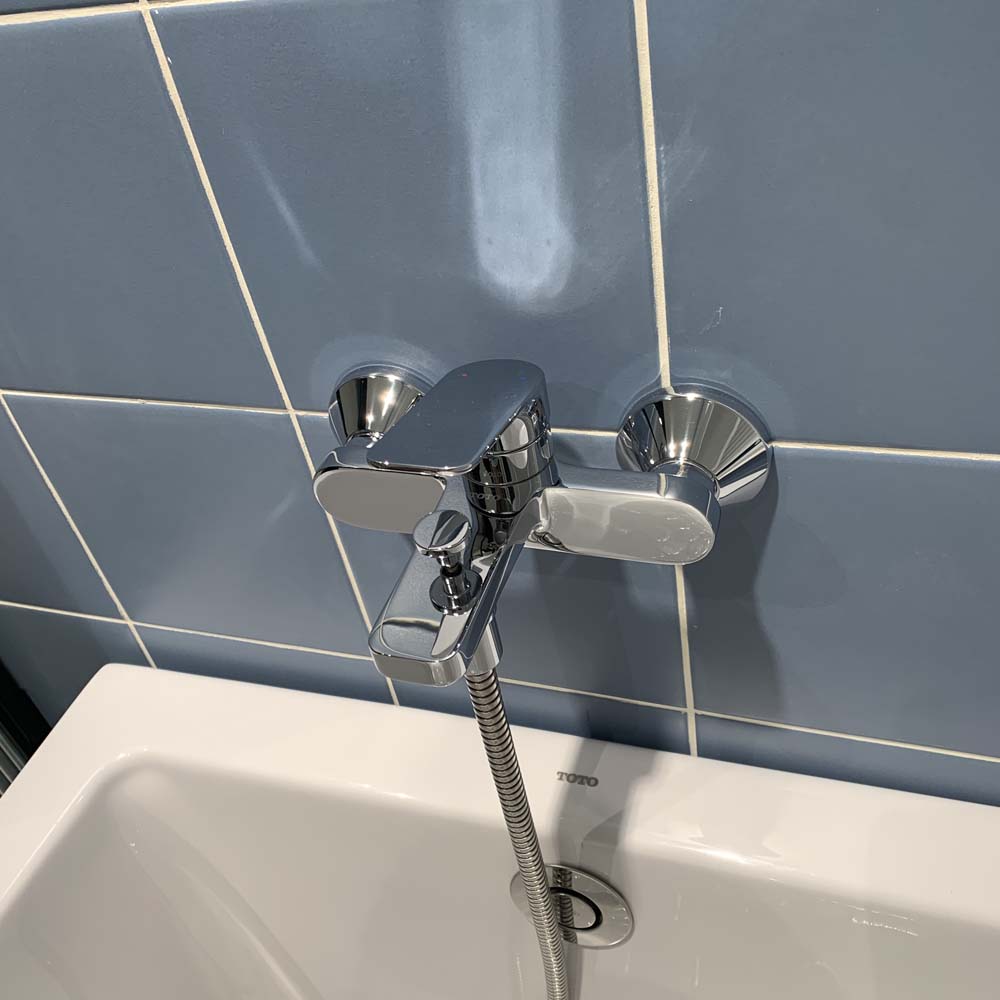 Củ sen tắm nóng lạnh Rei-S TOTO TTMR302V