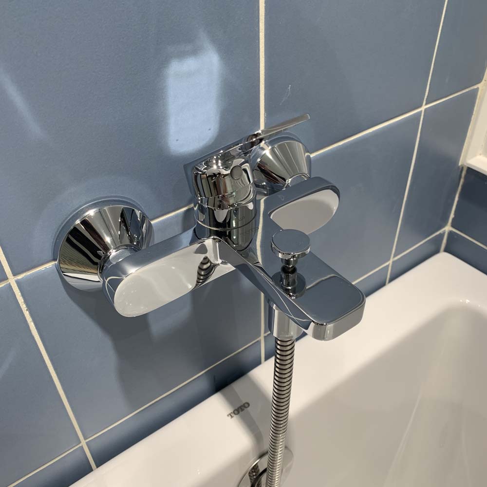 Củ sen tắm nóng lạnh Rei-S TOTO TTMR302V